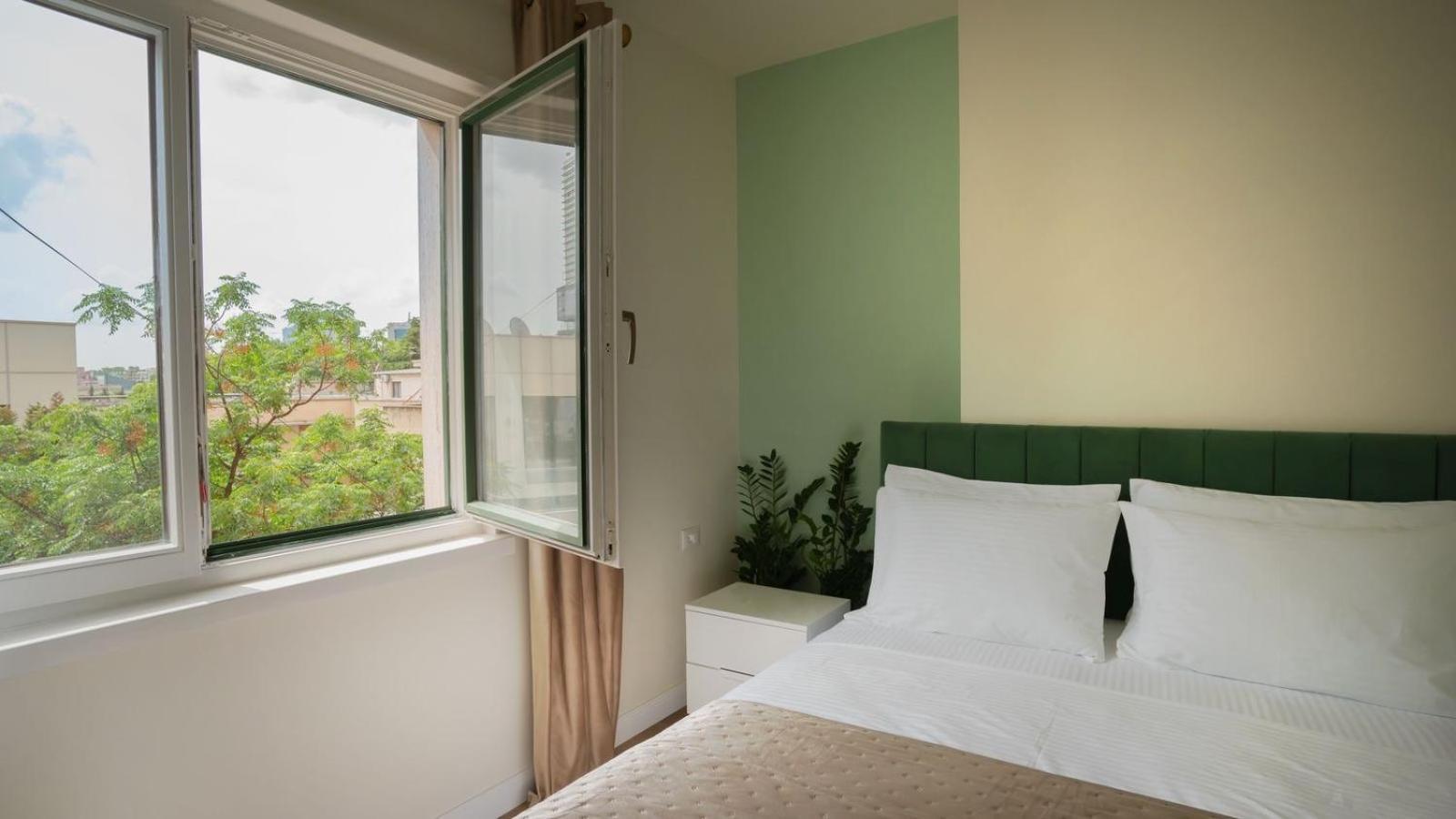Apartamento Luxury At Airalbania And Near Blloku *